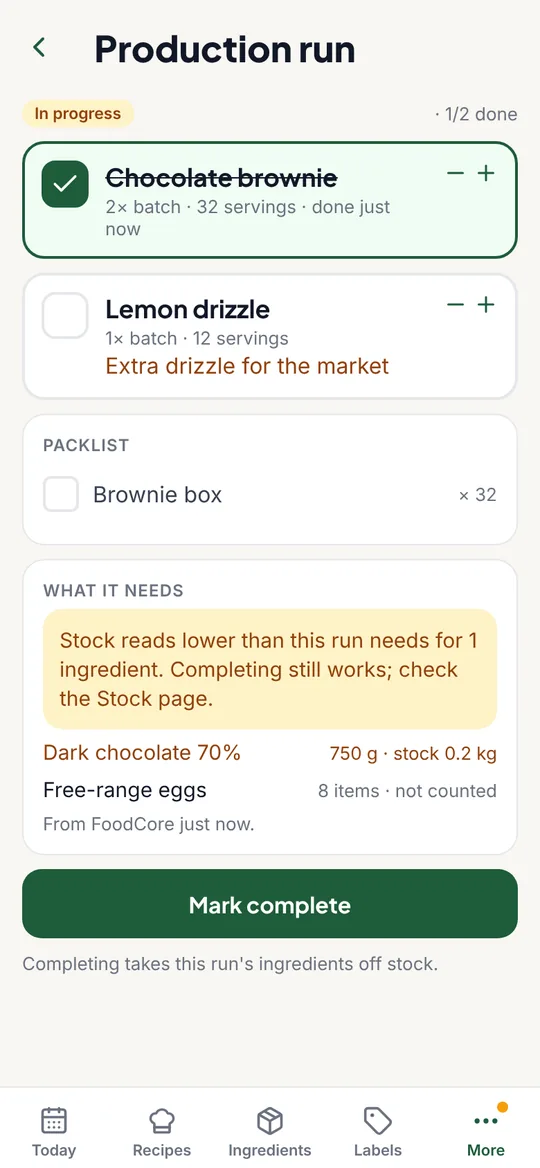 A production run with two recipes, one ticked done, a packlist and the ingredients it needs from stock